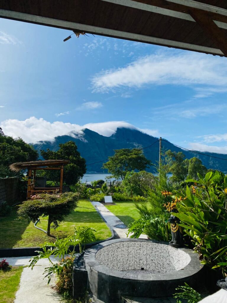 Staycation Hemat! Tips Mendapatkan Glamping Bali Murah dengan View Mewah di Kintamani senja bali kintamani